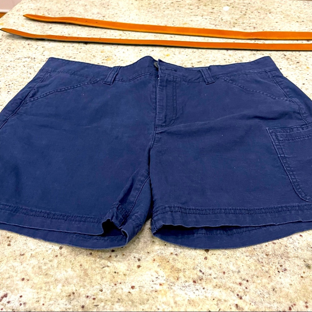 Eddie Bauer women's blue lightweight outdoor hiking cargo shorts- size 12
